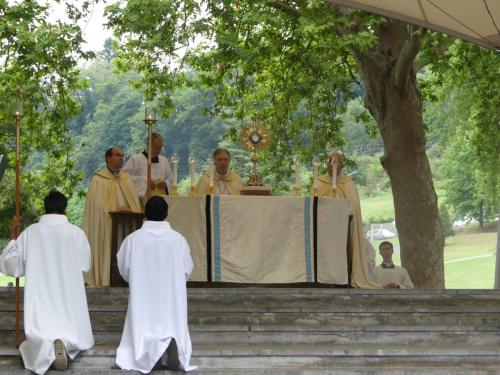 2024 08 07-4-procession-eucharistique-4