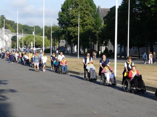 2025 08 06-03-depart-pour-la-messe-internationale-15