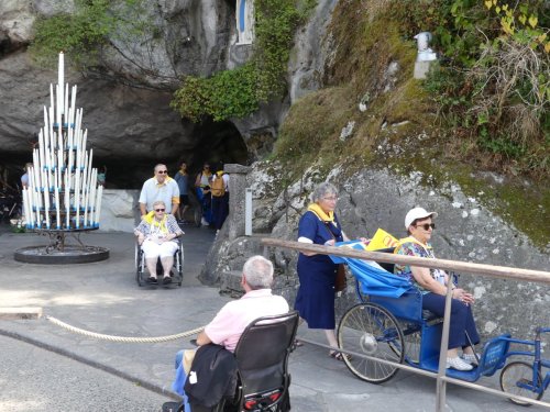 2025 08 06-07-temps-de-priere-a-la-grotte-1