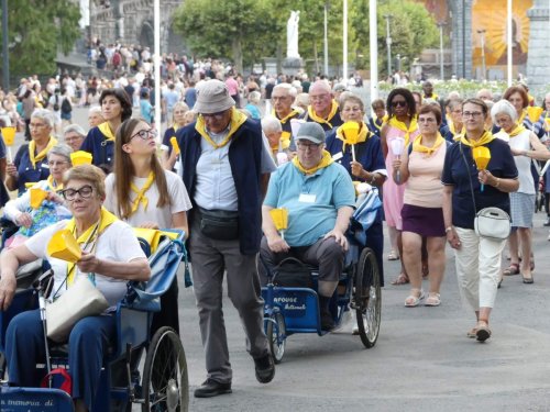 2025 08 07- -05-procession-mariale-10