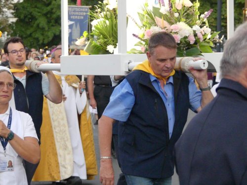 2025 08 07- -05-procession-mariale-32