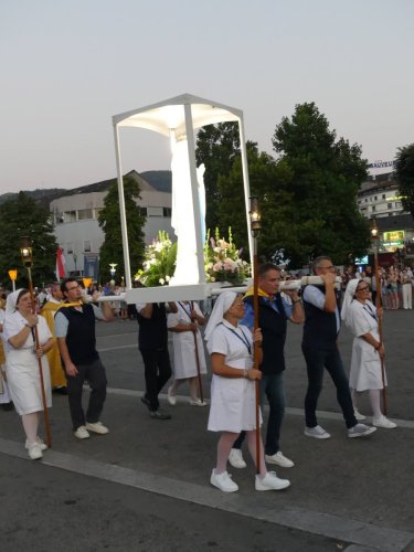 2025 08 07- -05-procession-mariale-35