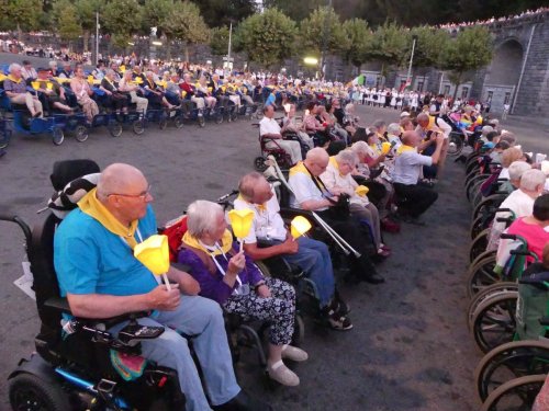 2025 08 07- -05-procession-mariale-40