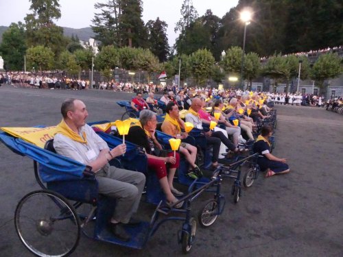 2025 08 07- -05-procession-mariale-42