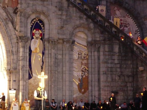 2025 08 07- -05-procession-mariale-47