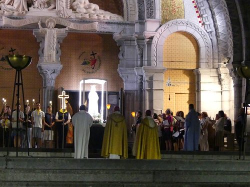 2025 08 07- -05-procession-mariale-50