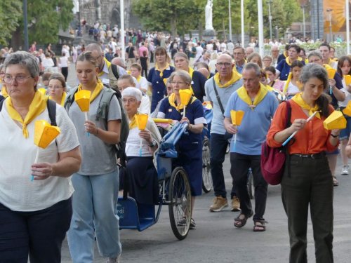 2025 08 07- -05-procession-mariale-9