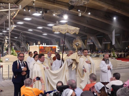2026 08 06-08-Procession-eucharistique-28