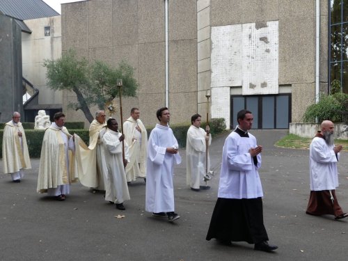 2026 08 06-08-Procession-eucharistique-5